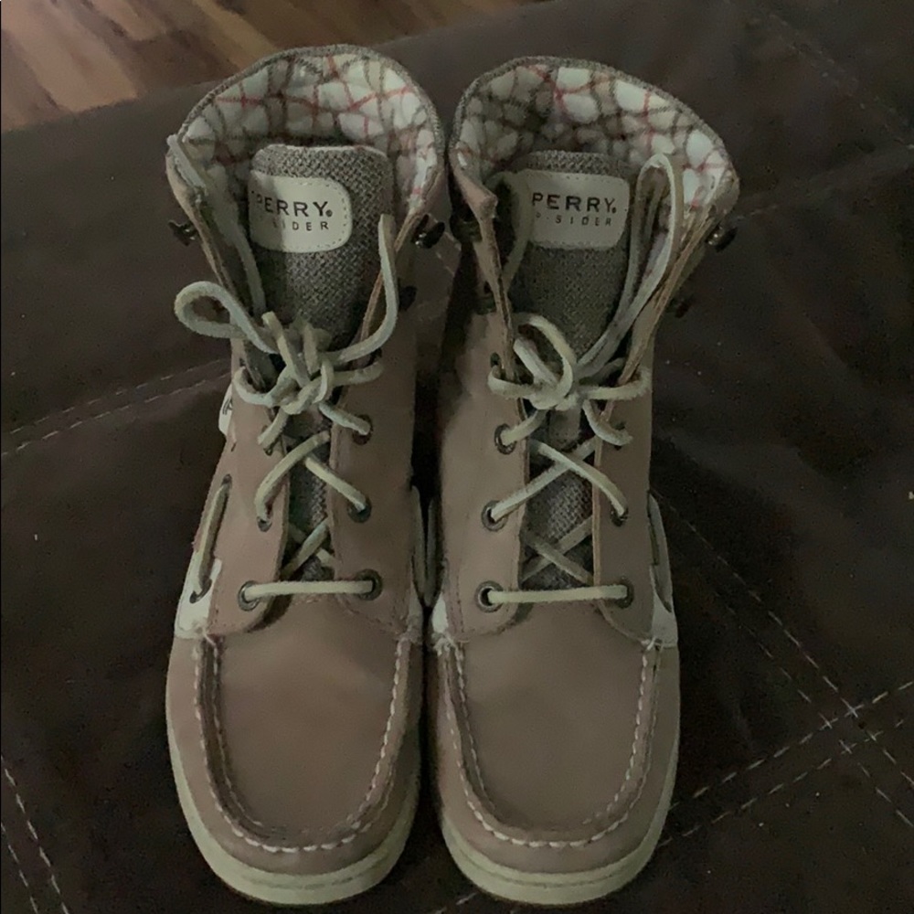 Sperry top-sliders